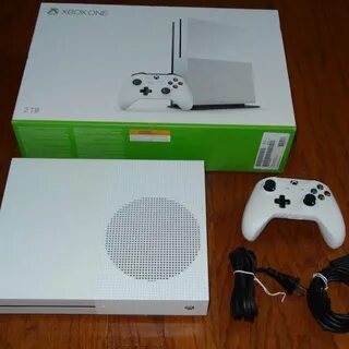 X-box One s - купить в Раменском, цена 8 500 руб., продано 2