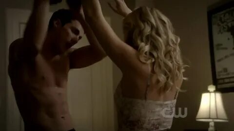 Michael Trevino Shirtless in the Vampire Diaries s3e04 - Shi