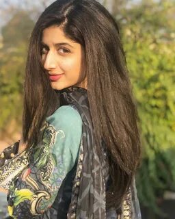 Awesome Pictures of Beautiful Mawra Hocane from an Event Dai