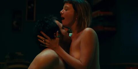 Jella Haase Nude. 