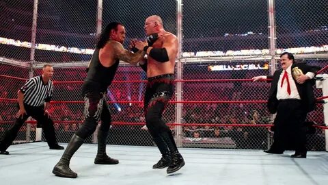 15 Worst Hell In A Cell Matches In WWE History (Photos)