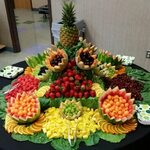 Edible arrangements, Fruit decorations, Fruit party