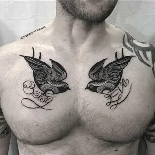 Мужские маленькие татуировки на грудине (69 фото)