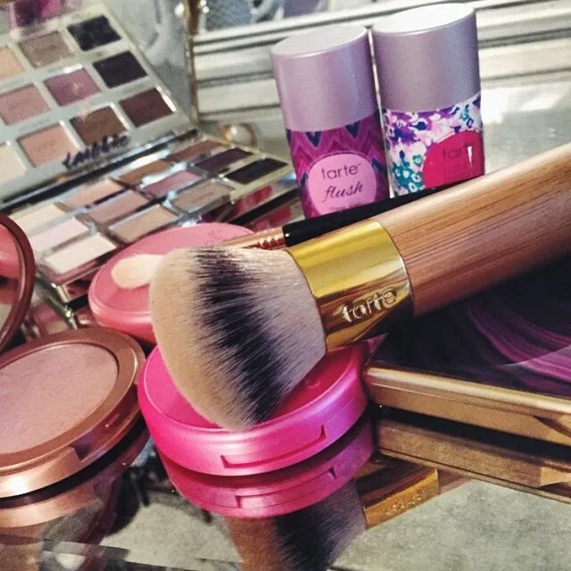 Tarte Cosmetics в Instagram: "Pretty little things 💋 ❤ 💄 #love #smil...
