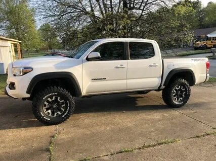 3rd Gen White Tacomas - Post them up! Toyota tacoma 4x4, Toy