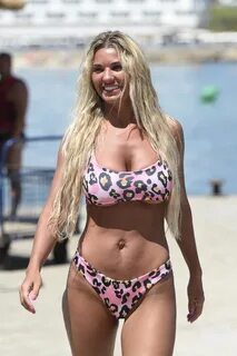 importation Historien Jai sommeil christine mcguinness bikini courtoisie Fin de 