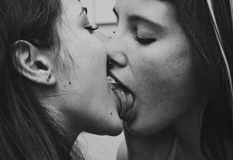 Black And White Lesbians Gladden Pussies With Soft Tongues -