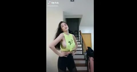 What Is the "No Bra" TikTok Challenge? It's as Elementary as