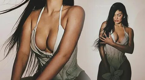 Kylie Jenner Sexy - Tmrw Magazine (21 Photos + Video) .