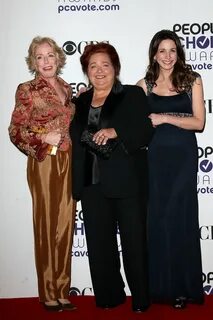 Marin Hinkle, Holland Taylor, Conchata Ferrell - Marin Hinkl