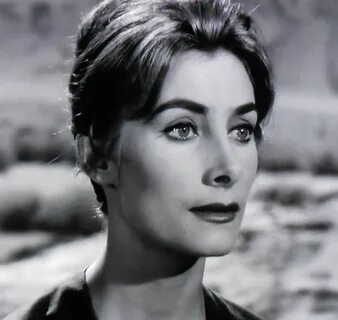 Jean Marsh as "Alicia" the very human-like robot in "The Lon