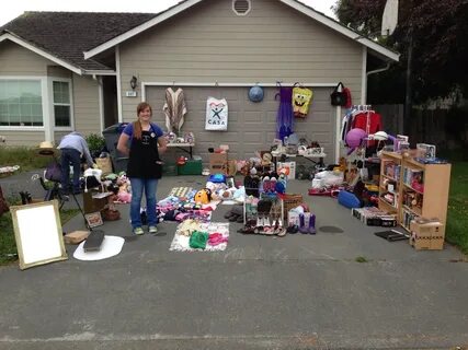 How To Organize A Yard Sale - Razorback Moving LLC