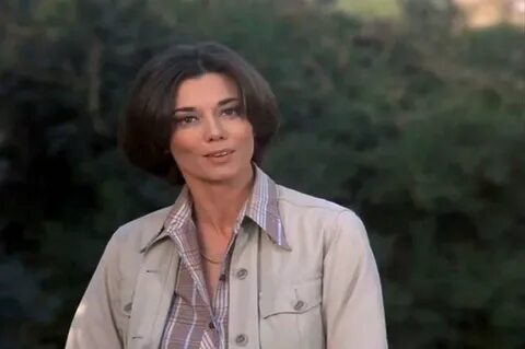 Коломбо (TV Series 1971–2003) - Tricia O'Neil as Miss Cochra