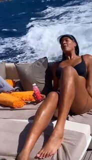 Liz Cambage's Feet wikiFeet