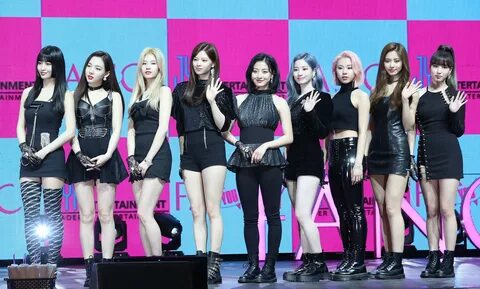 70 以 上 twice fancy black outfits 151170-Twice fancy black ou