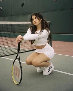 Pin by 🤍 on pictures ♡ Tennis photoshoot, Poses, Tennis phot