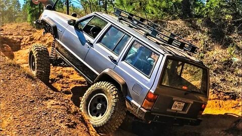 Jeep Cherokee XJ 8.5 inch long arm on 37s Climbing Giant Led