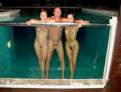 Голые пары в бассейне (77 фото) - порно фото онлайн