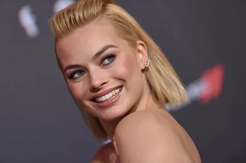 More Pics of Margot Robbie Short Straight Cut (19 of 36) - S