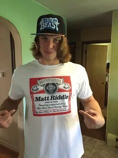 matthew riddle на Твитеру: "The new Matt Riddle shirt has ar