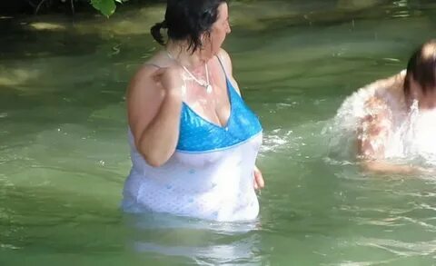 Mature Russian women bathe in cold water - 31 Pics xHamster