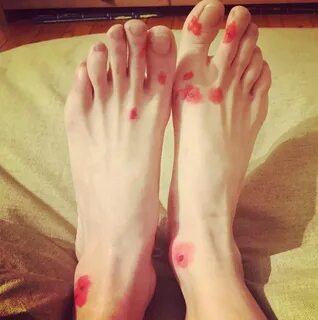 Asia Argento Feet (34 photos) - celebrity-feet.com