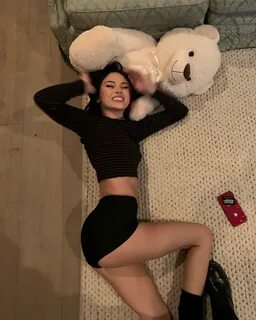 Maggie Lindemann Nude & Sexy (20 Photos) #TheFappening