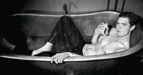 Beauty and Body of Male : Andrew Garfield - New Shirtless Ph