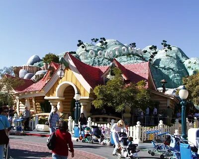 Toontown: Mickey's House