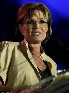 Palin blasts Obama for 'frivolous' activities 'as Rome burns