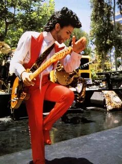 Prince * 1991 'Diamonds & Pearls' Era - live daytime concert