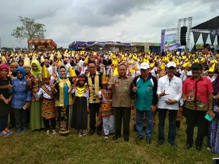 RIBUAN PENARI BEDANA PUKAU PENGUNJUNG FWK LAMTIM Perspektif 