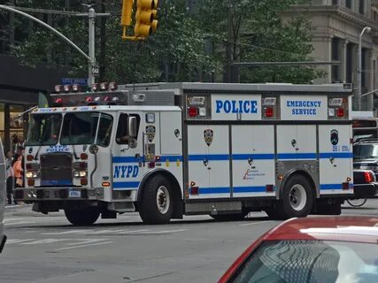NYPD ESU Truck 1 New York Police Department NYPD ESS 5701 . 