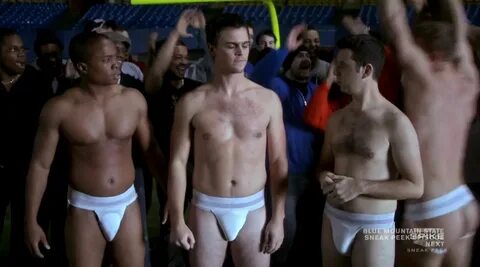 Blue Mountain State, i teenager sporcaccioni di MTV