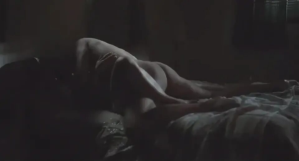 Michelle Monaghan sex scene in Fort Bliss (2014) - gif on Is