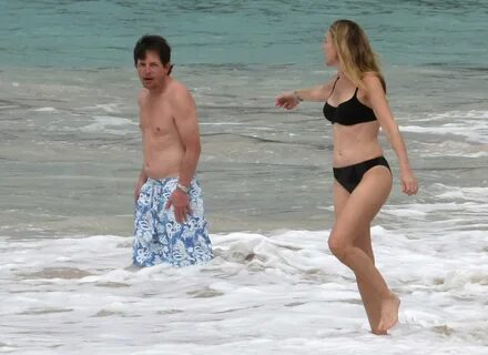 Shirtless Michael J. Fox and Wife Tracy Pollan in a Bikini i