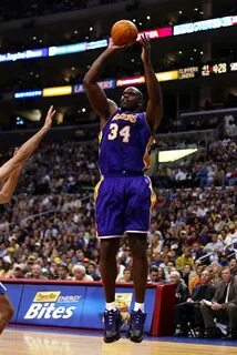 shaq jump shot perfect copyright R.Backman.NBA 2004 Flickr