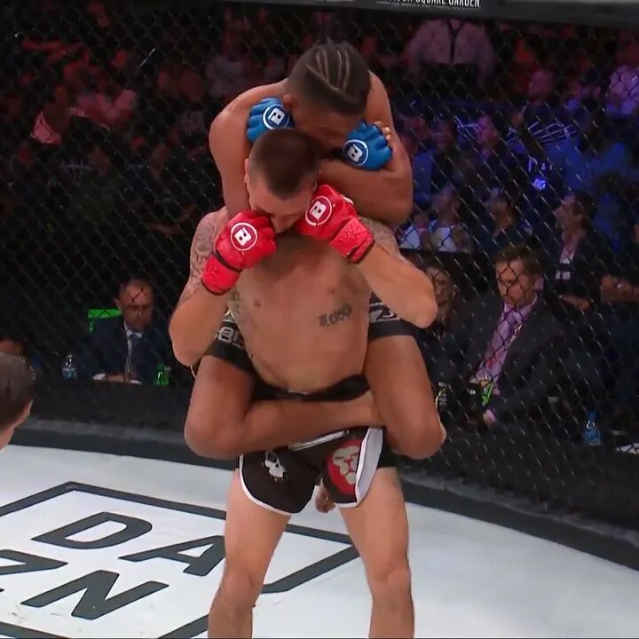 ...PatchyMix makes quick work of Bandejas, remaining undefeated!#Bellator22...