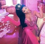 NICKIMINAJ is now the FIRST artist in HISTORY to have hit 1 