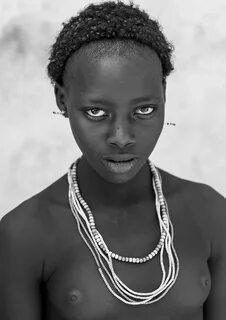 Topless Hamer Tribe Woman, Turmi, Omo Valley, Ethiopia Flick