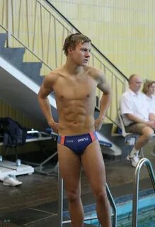 Real Guys In Speedos: 10/30/16
