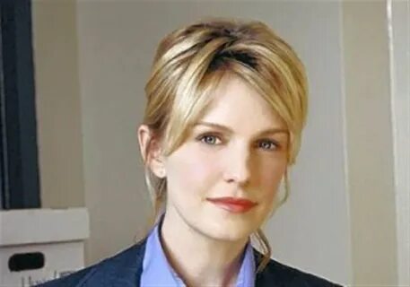 How Tall is Kathryn Morris? - Check Out the Height, Weight, 