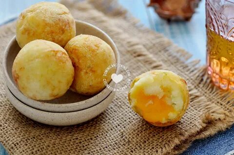 Bollitos de Yuca Recipe + Video (Cheese-Filled Cassava Balls