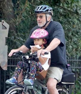 Robert De Niro Takes Daughter Helen For A Bike Ride In Centr