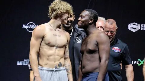 VINNIE HACKER TOWERS OVER DEJI IN FACE OFF AT WEIGH IN AHEAD