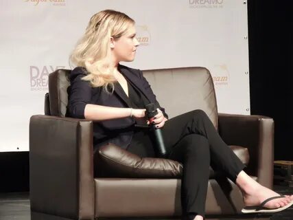 49 sexy photos of Eliza Taylor Foot are too tasty for all he