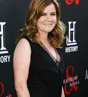 Under the Dome' Books Mare Winningham - The Hollywood Report