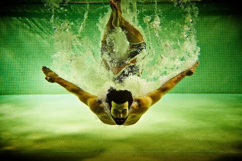 Скачать обои вода, брызги, спорт, бассейн, мужчина, sport, p
