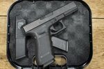 Glock 22 (Gen4) 40 S&W Police Trades with 2 Mags (Good Condi