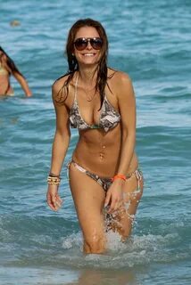 Maria Menounos Bikini Candids in Miami (29.12.11) Nash's Blo